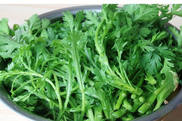 4 nhóm người nên hạn chế ăn rau cải cúc